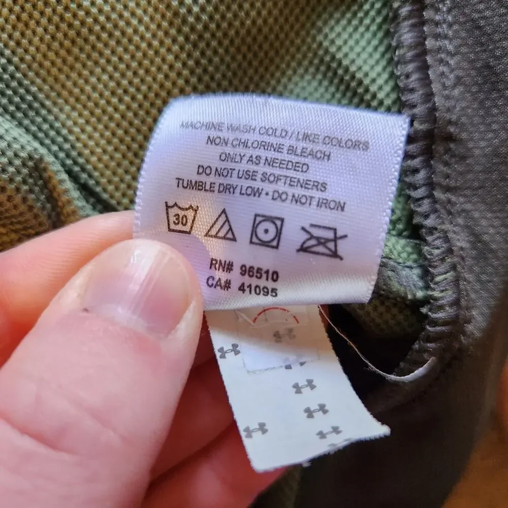Under Armour utility windbreaker jacket M